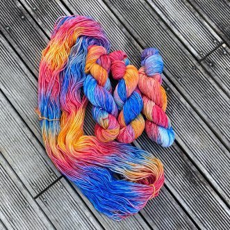 Flame 🔥 (8 ply) Strawberry Patches